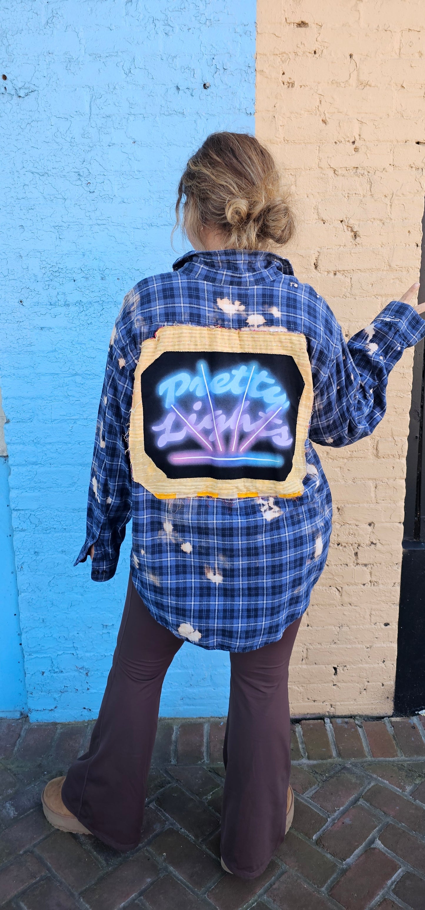 Pretty Lights Bleached Flannel size XL