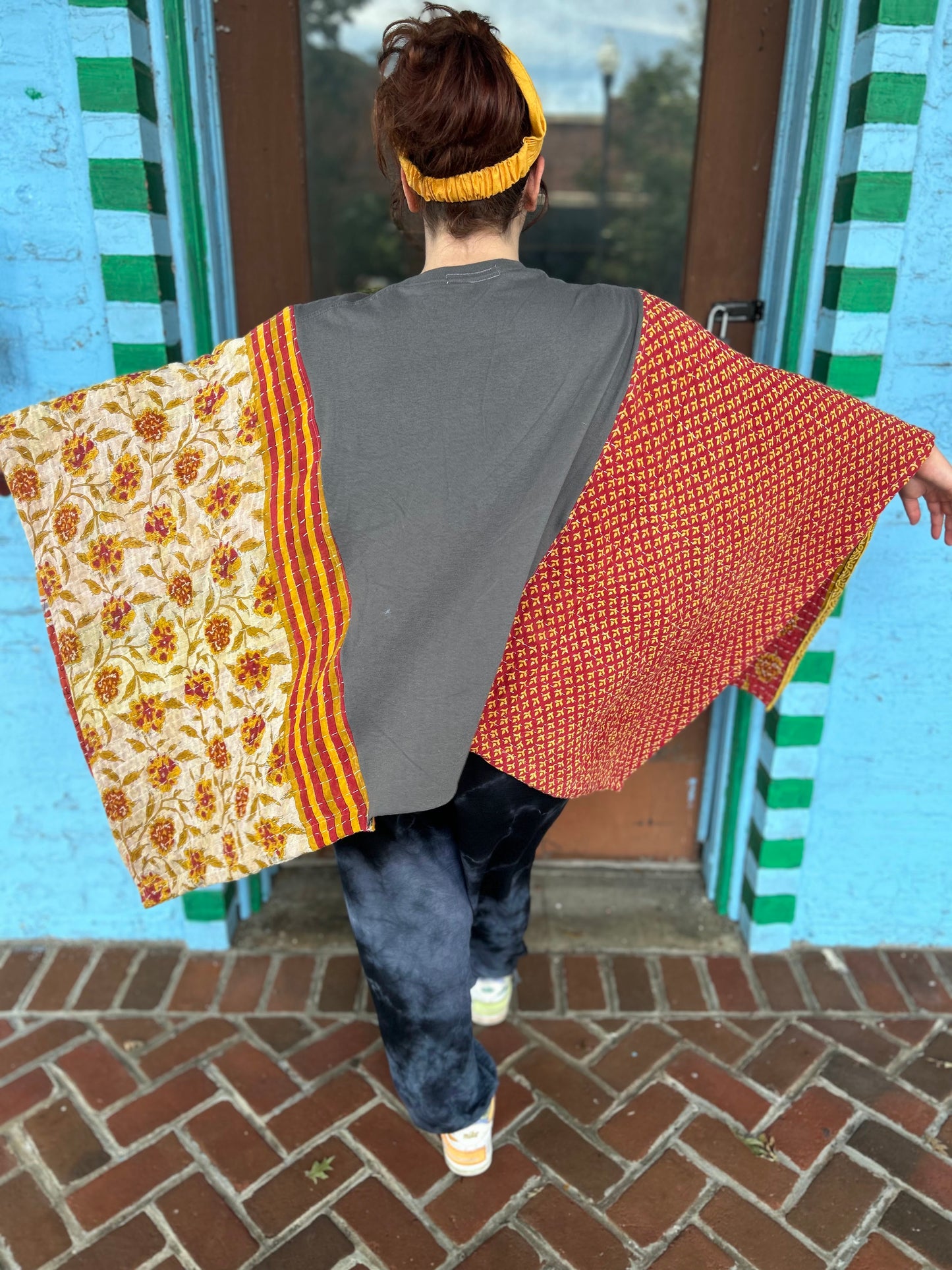 Nirvana Kantha Poncho