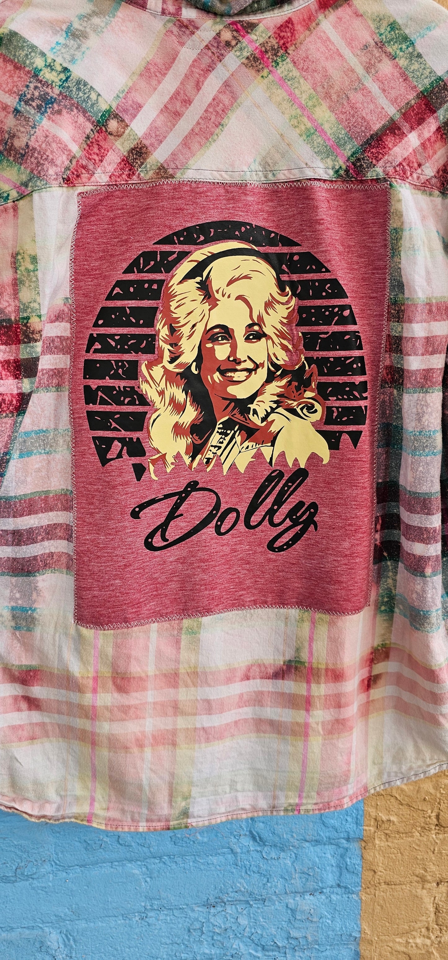 Dolly Parton Bleached Flannel size Medium