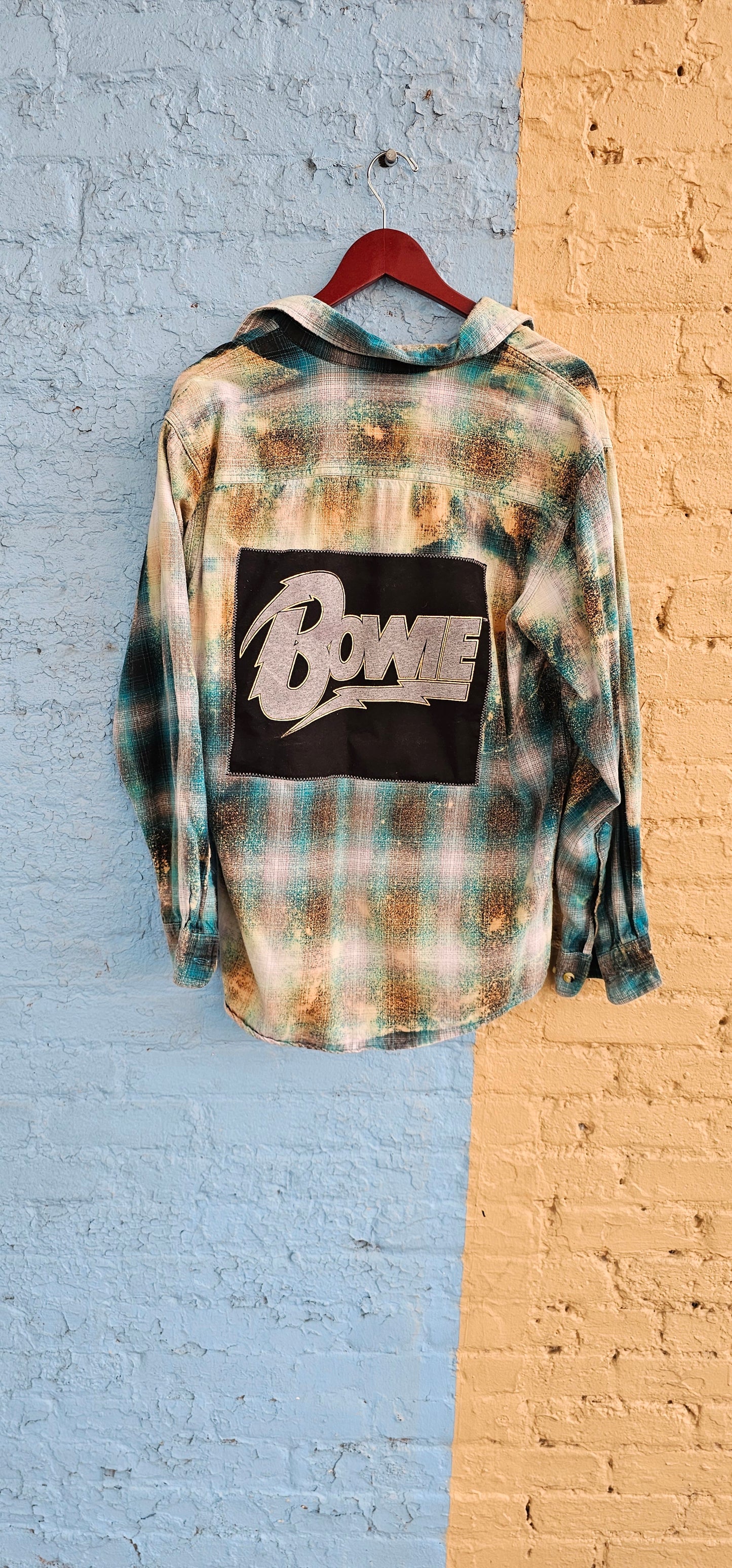 Bowie Bleached Flannel size Large