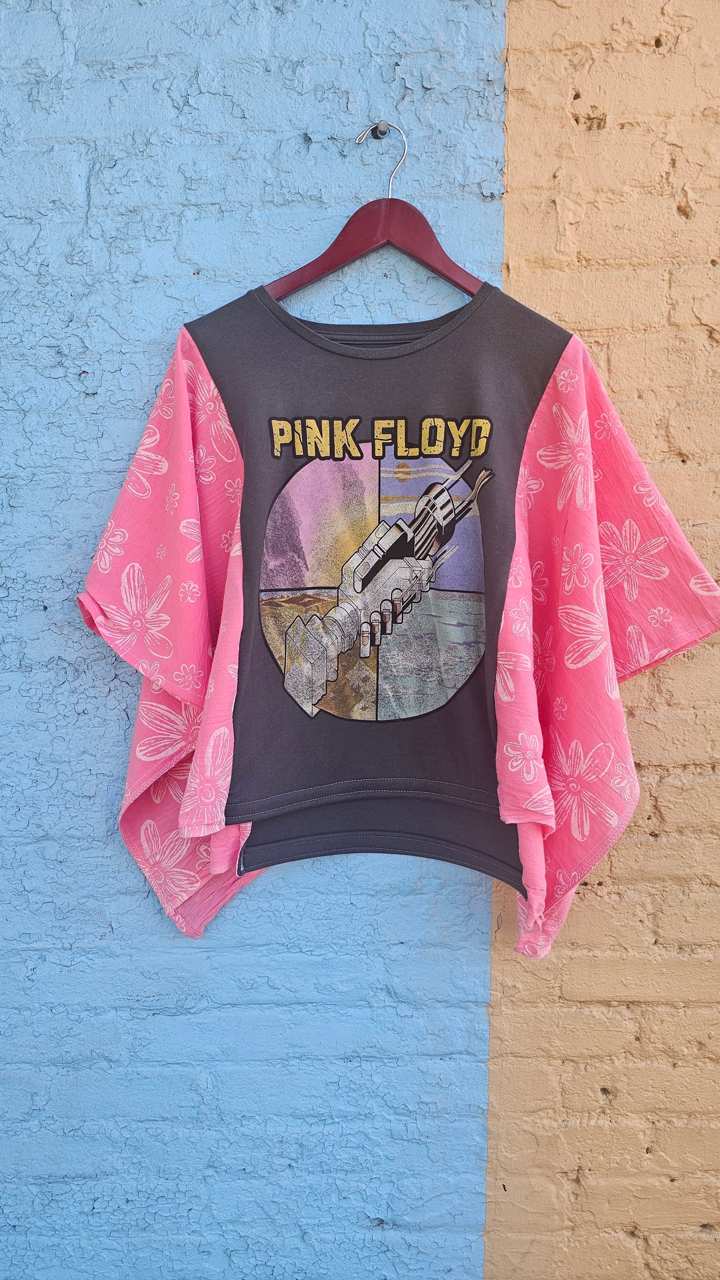 Pink Floyd Reworked Diva Flow Top #1340