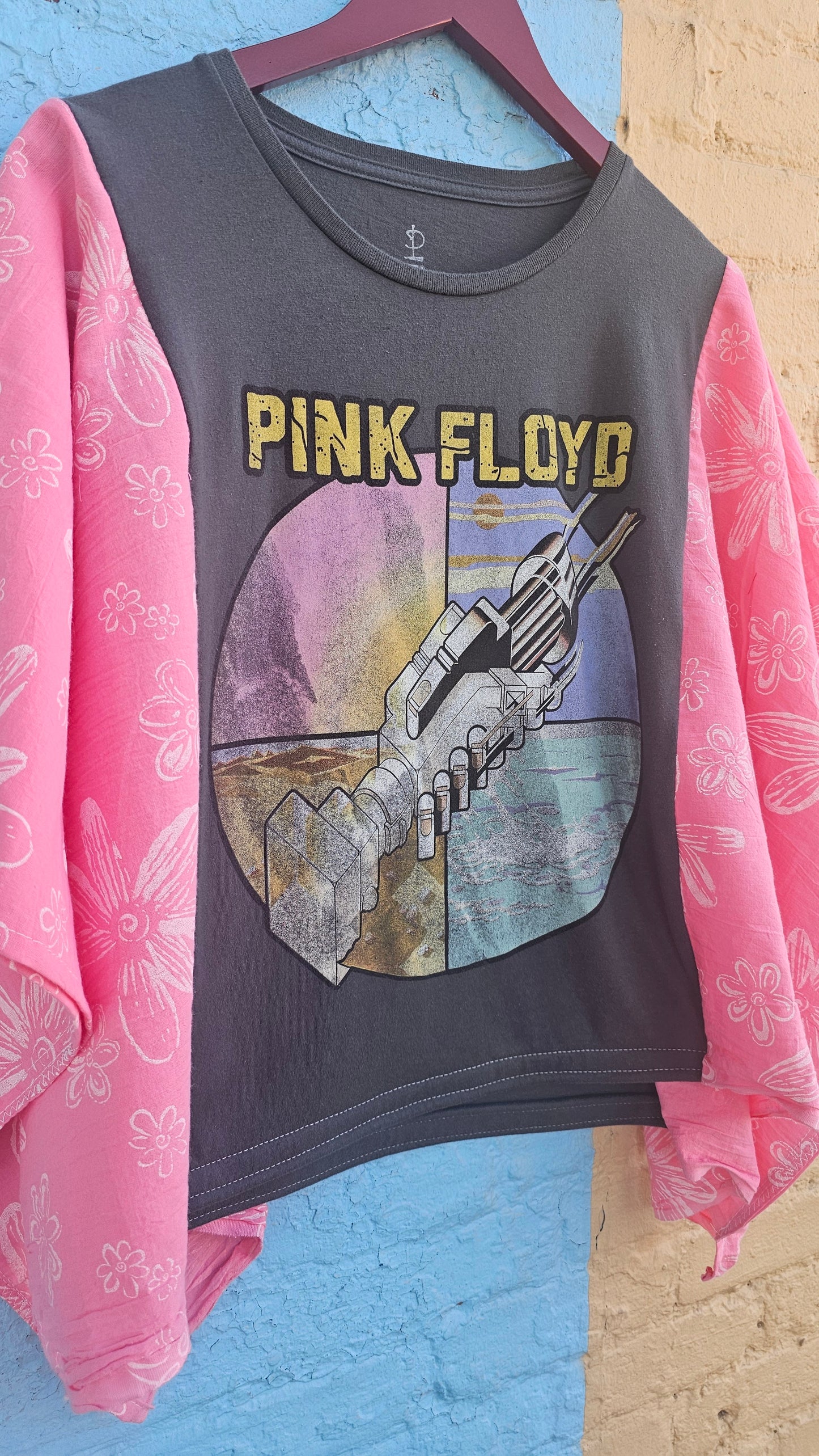 Pink Floyd Reworked Diva Flow Top #1340