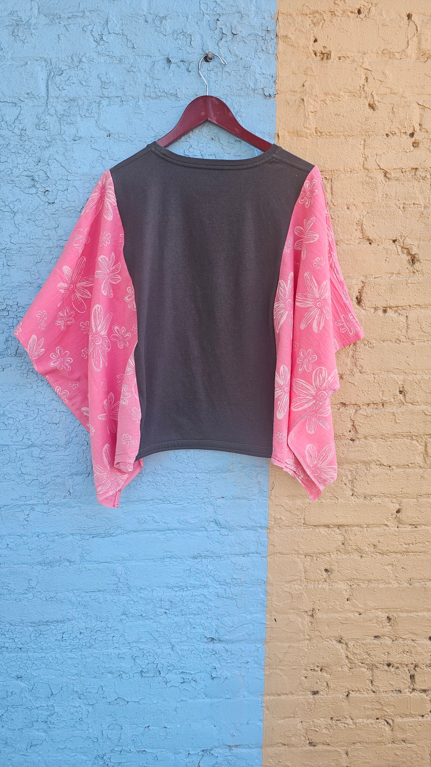 Pink Floyd Reworked Diva Flow Top #1340