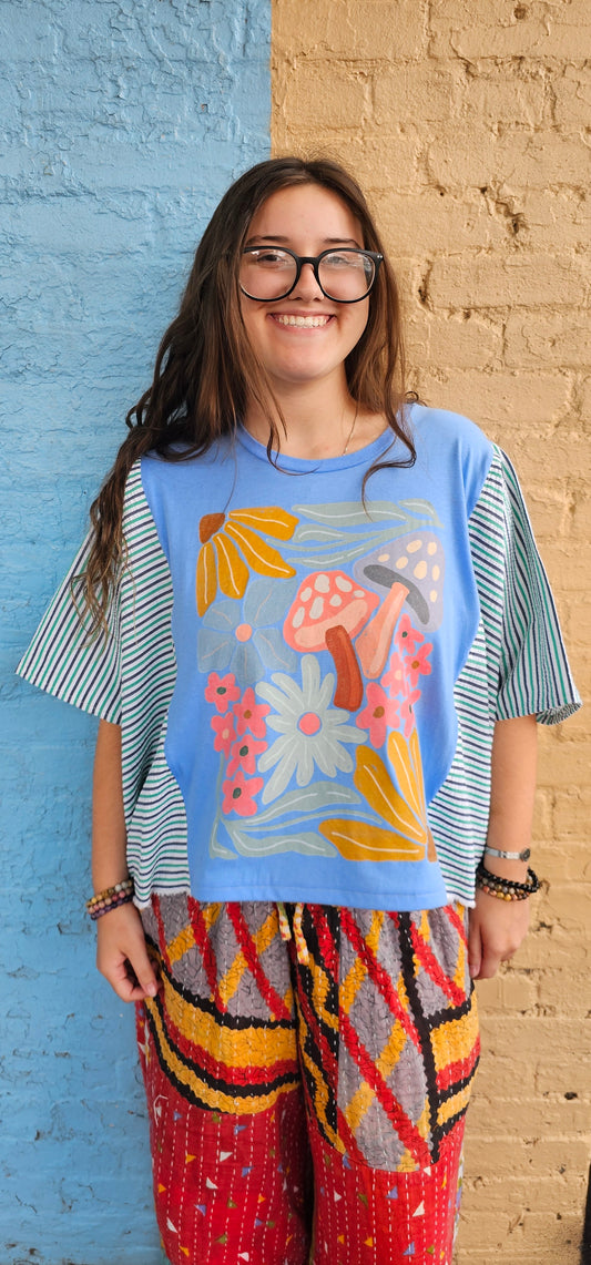 Abstract Mushroom Diva Flow Top