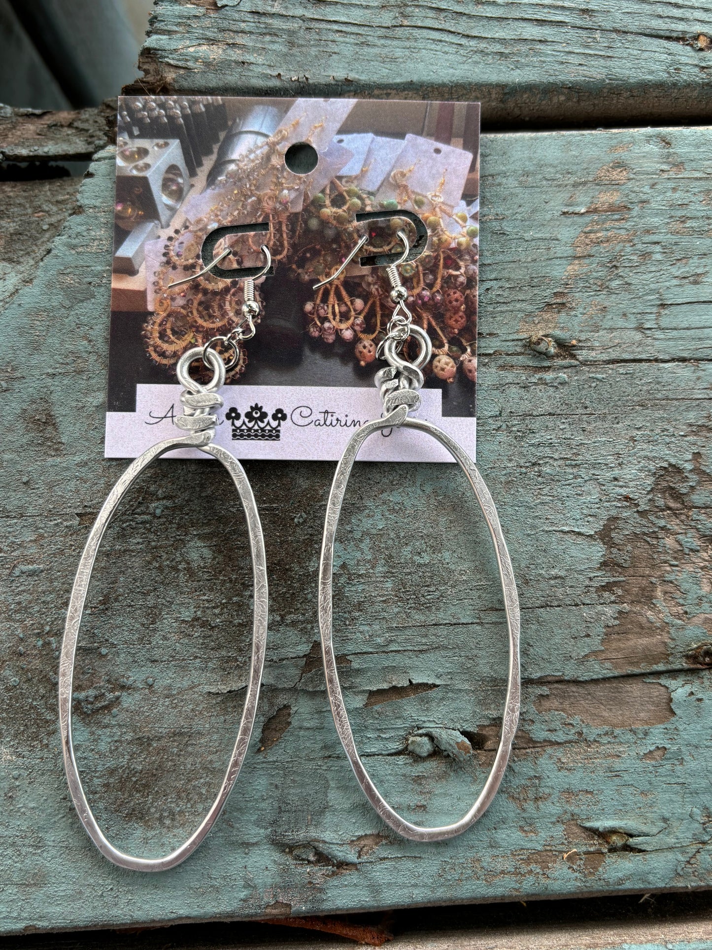 Medium Oval Hoop Earrings