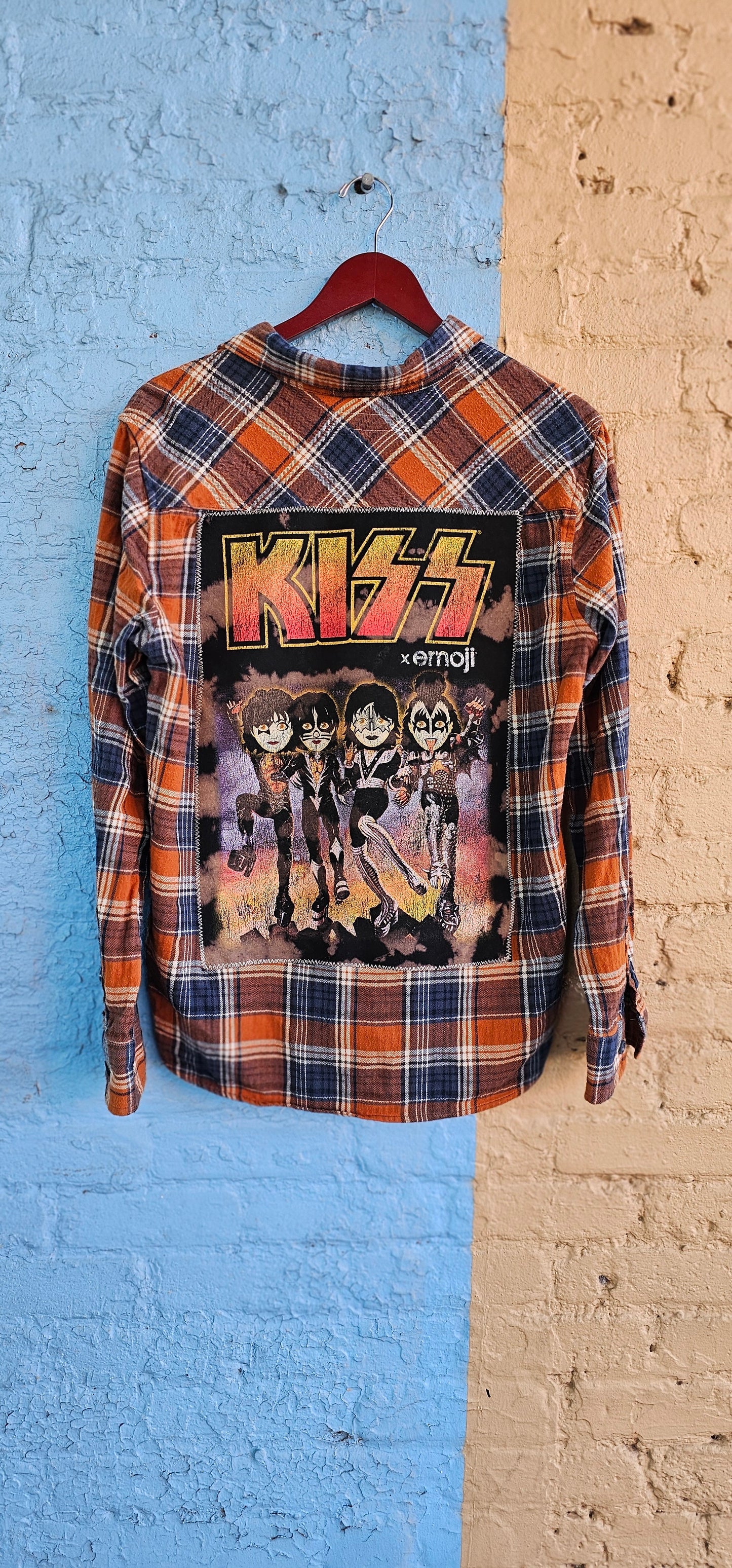 KISS Upcycled Flannel size M