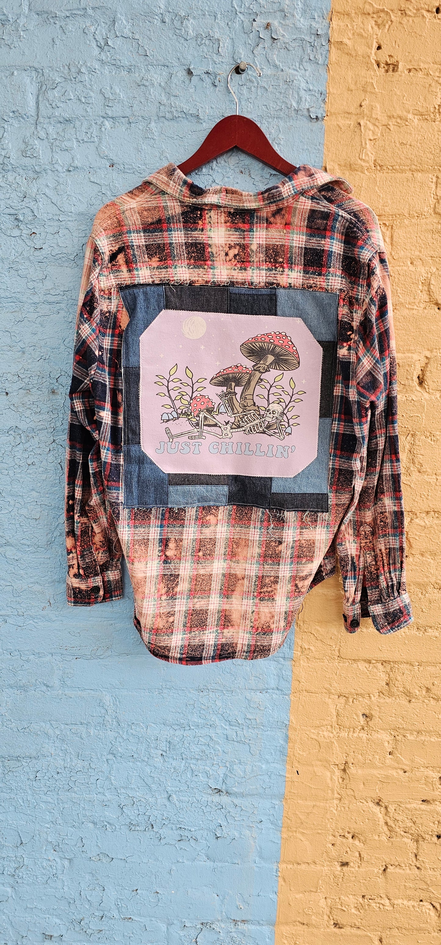 Just Chillin Bleached Flannel size XL