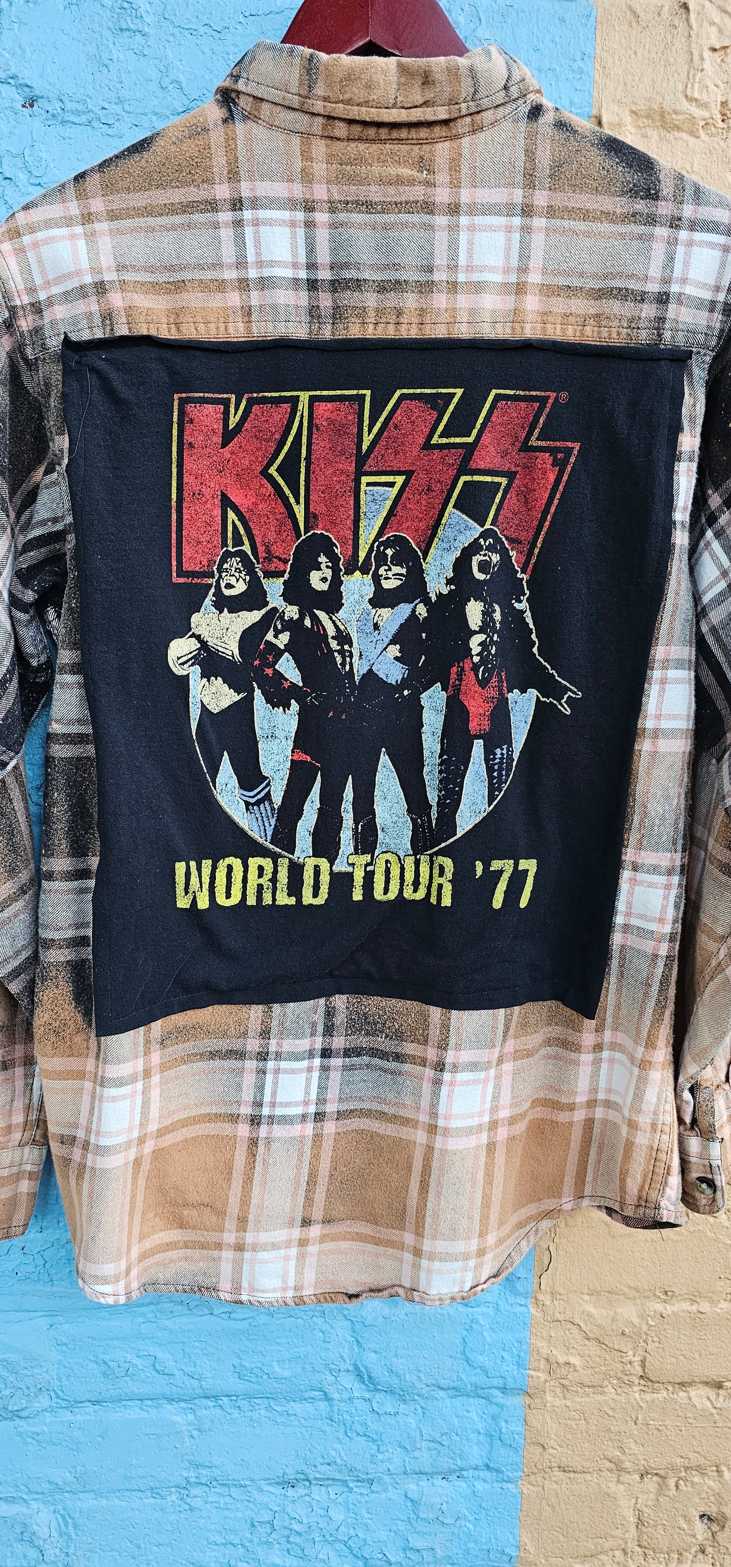 KISS Bleached Flannel size Medium