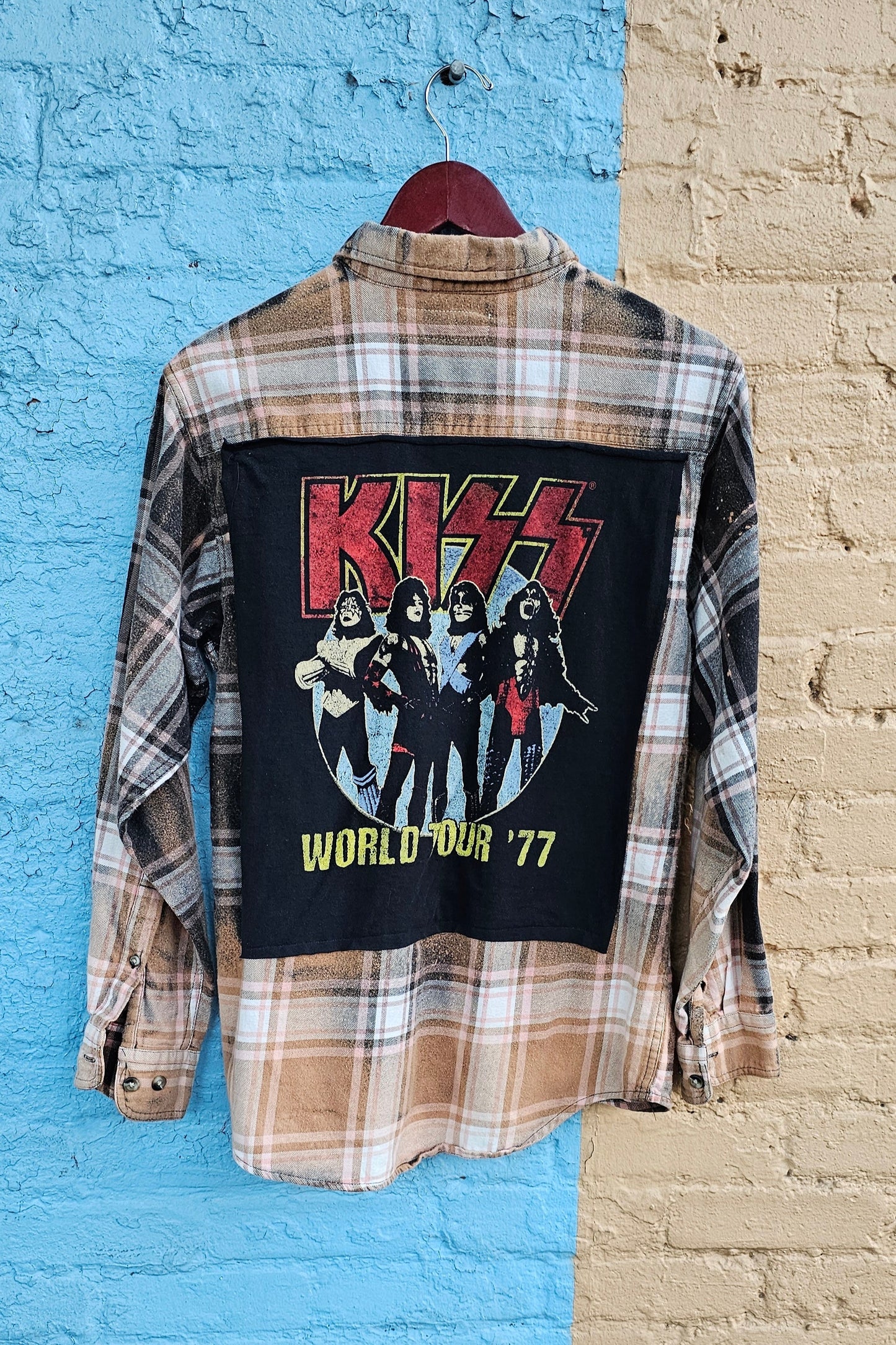 KISS Bleached Flannel size Medium